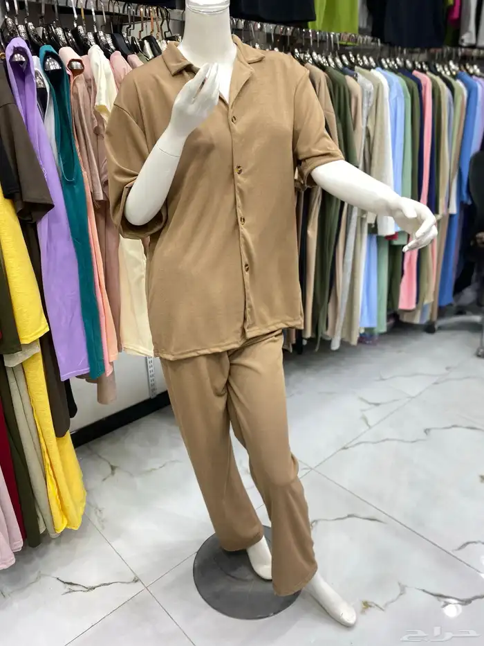 ملابس نسائية ب  الجمله 1