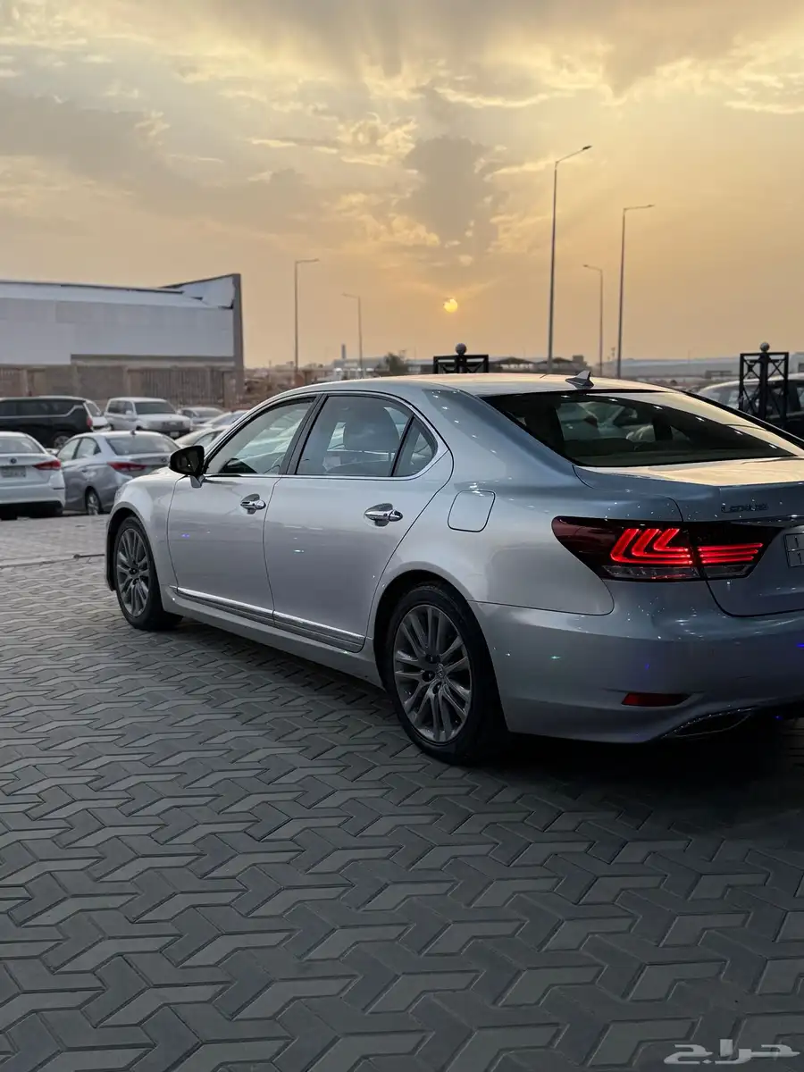 لكزز LS460 موديل 2013 4