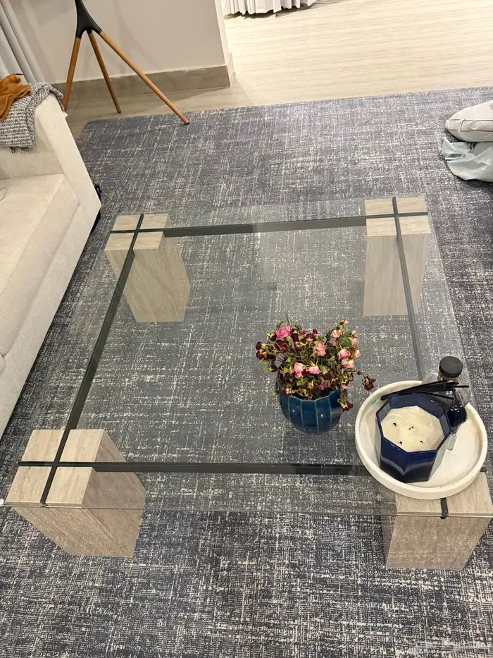 طاولة زجاجية انيقة للبيع ( تم البيع ) 0