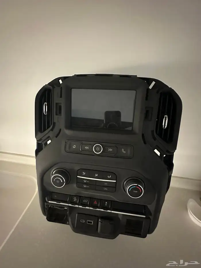 تحكم مكيف وشاشة كار بلاي و مخارج شحن جمس وشفر اصلي 0