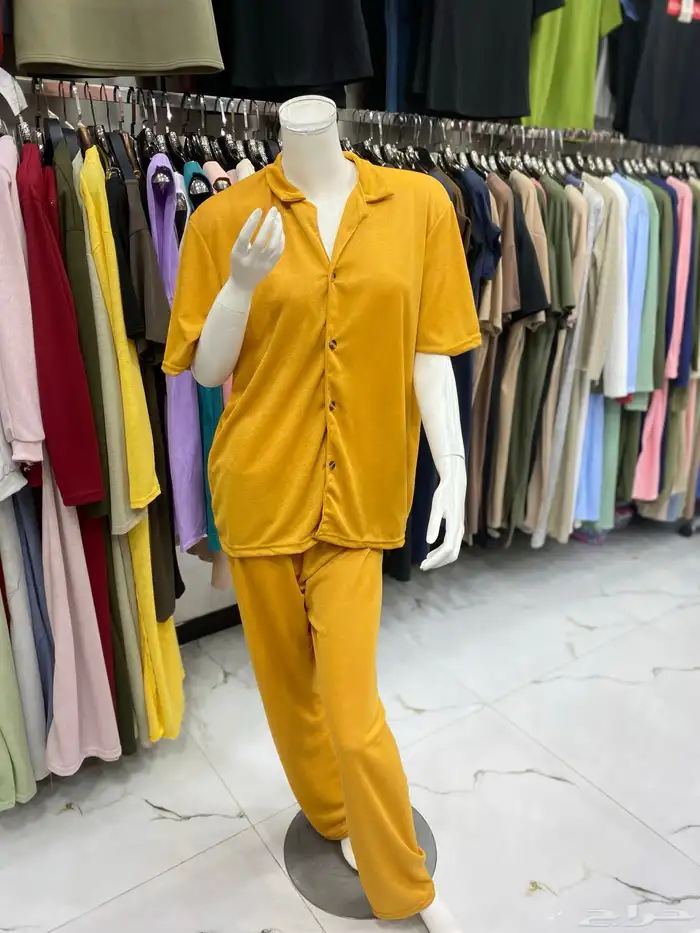ملابس نسائية ب  الجمله 3