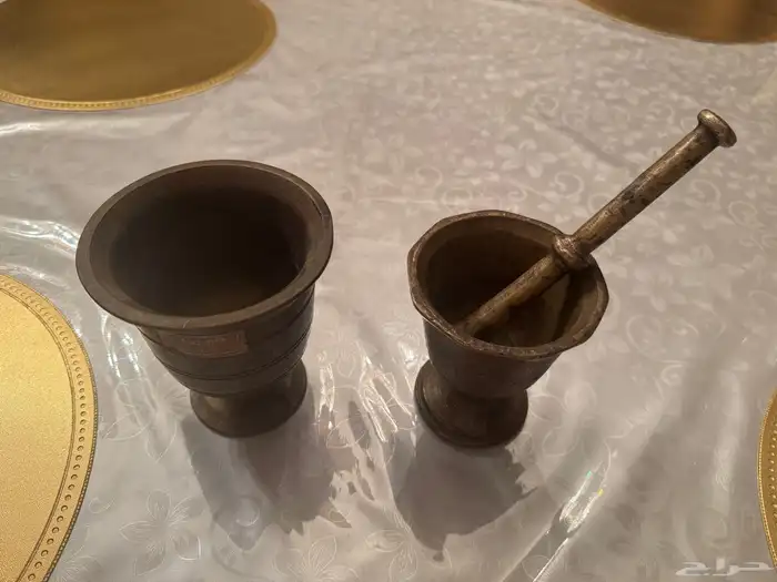 للبيع نجرين قديمات واحد صناعه تركيه والثاني سوري نقش 5