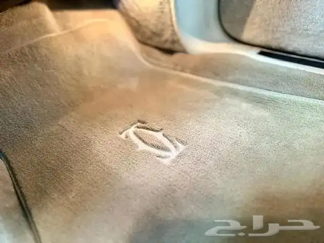 لنكولن تاون كار 1995 Lincoln Town Car Cartier Designer مخزن 14