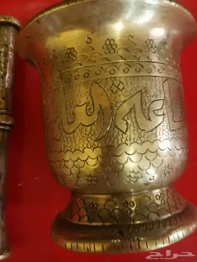 نجر منقوش وعليه كتابات 2