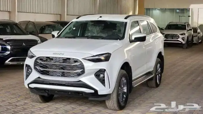 ايسوزو 2025 جيب MUX فل كامل ديزل دبل كاش وتقسيط 0