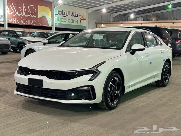 كيا K5 ستاندر مطور 2025 بالنقد والتقسيط 8