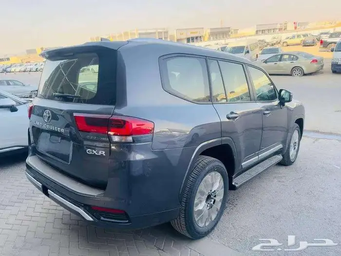 GXR لاند كروزر L5 2024 الساير كاش و بنوك 3