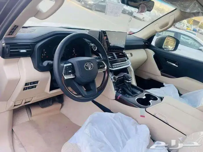 GXR لاند كروزر L5 2024 الساير كاش و بنوك 6