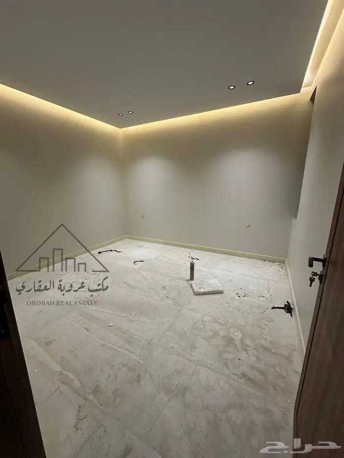 للبيع فيلا روف علوي تمليك حي الاخضر 15