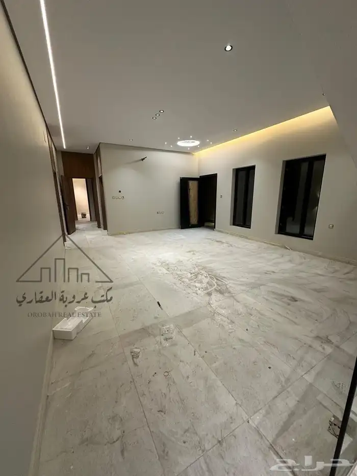 للبيع فيلا روف ارضي تمليك حي الاخضر 10