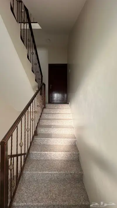 للايجار شقتين بحي الهدى 3