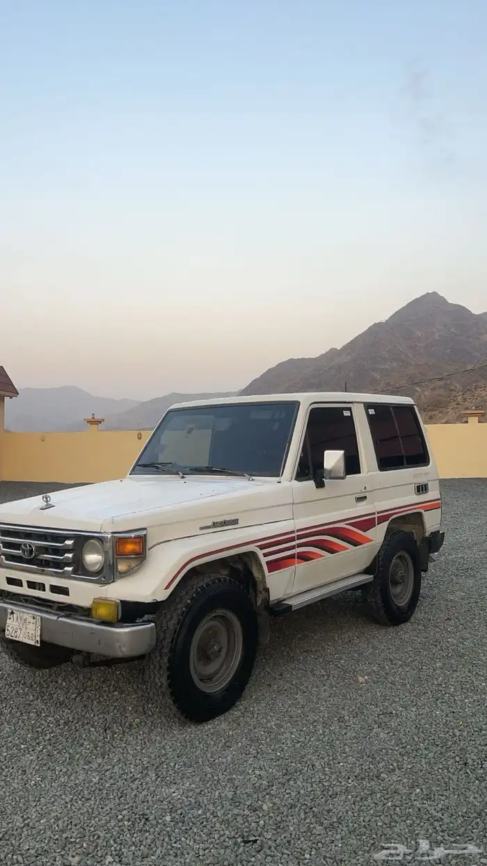 جيب ربع مديل 86 7