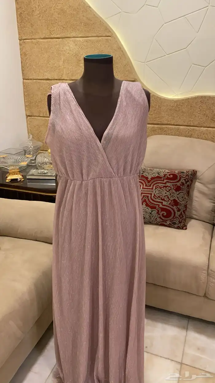 شنط وملابس ماركات 24