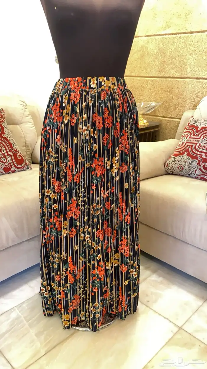 شنط وملابس ماركات 20