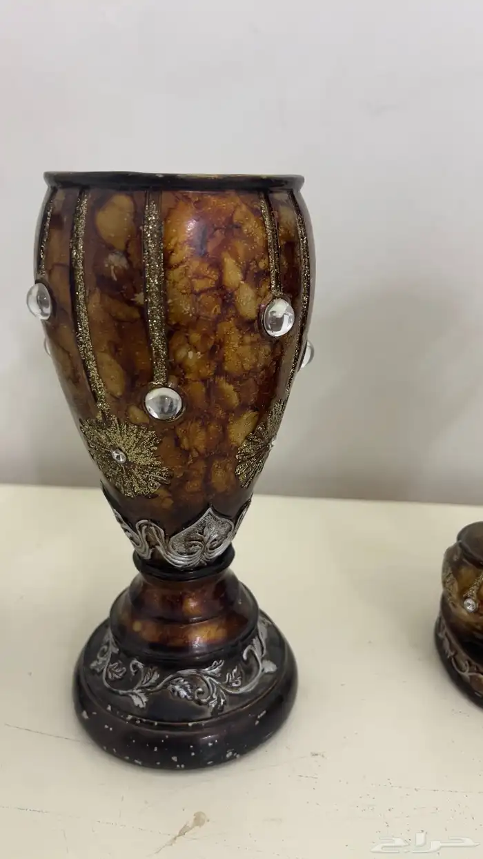 تحف ونثريات بورسلان أثريه وجماليه وبالاضافه إلى مبخره 4