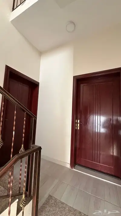 للايجار شقتين بحي الهدى 2