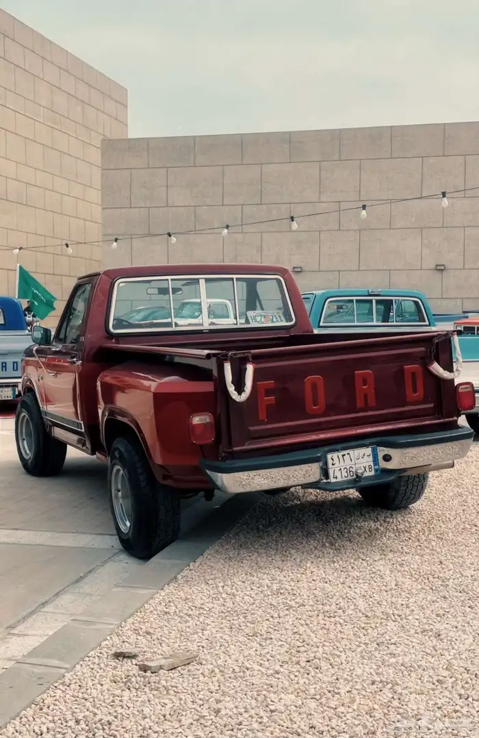 فورد F-150 كلاسيك 1982 0