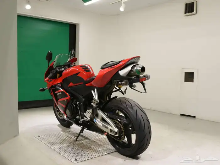 هوندا CBR 600 موديل 2006   نظيف جدا 5