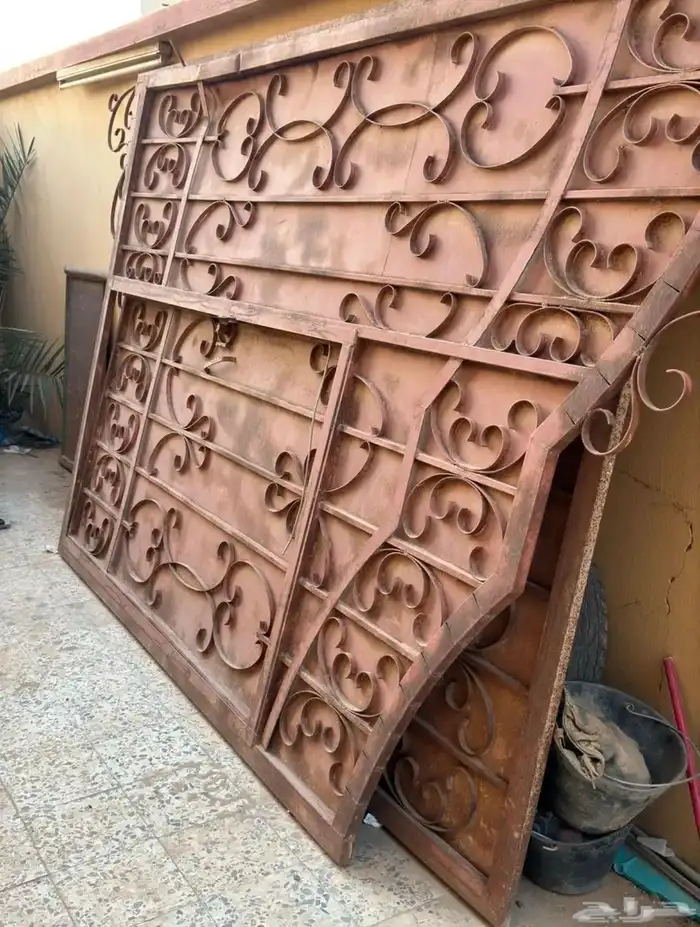 للبيع باب كراج يدوي 1