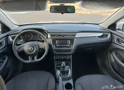ام جي 5 2023 نظيفة 8