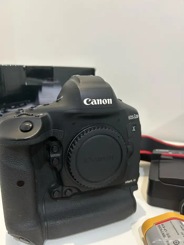 للبيع كاميرا Canon EOS- 1DX lll الاصدار الثالث 6