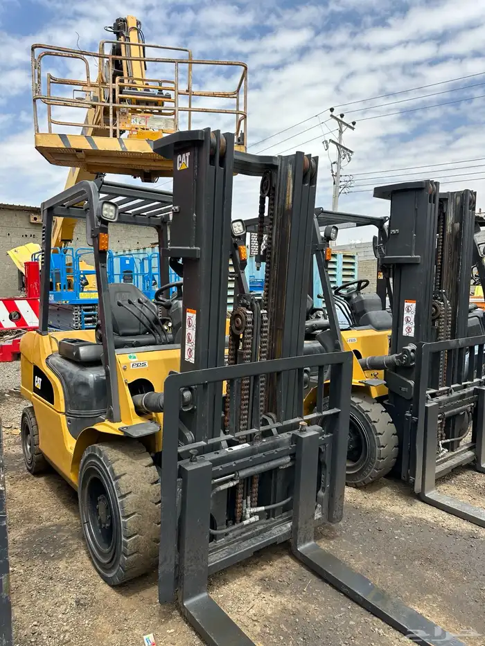 للبيع او للأيجار رافعات كتربلر Caterpillar forklifts 0