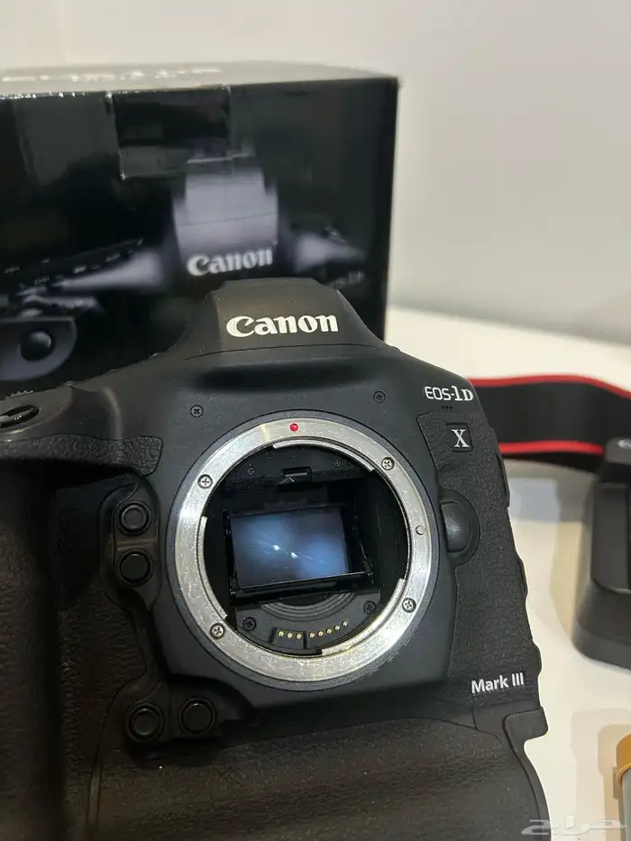 للبيع كاميرا Canon EOS- 1DX lll الاصدار الثالث 4