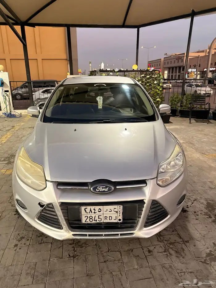 سيارة فورد فوكس للبيع 4