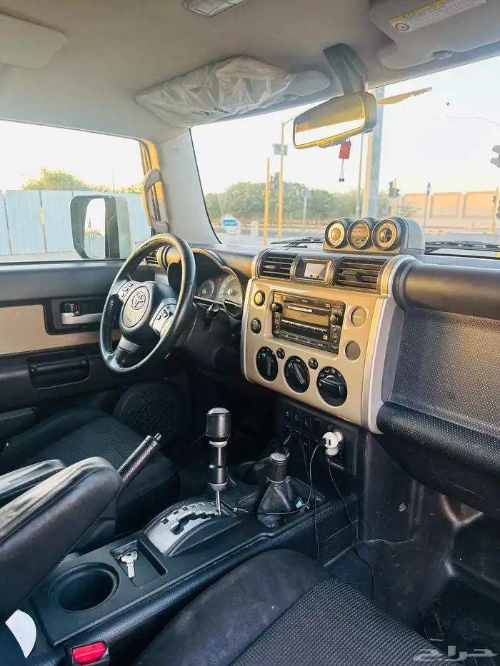 تيوتا اف جي 8