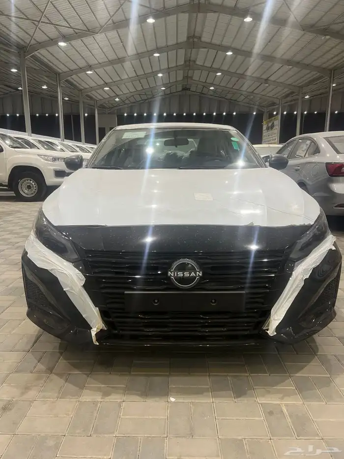 نيسان التيما s استندر 2025 0