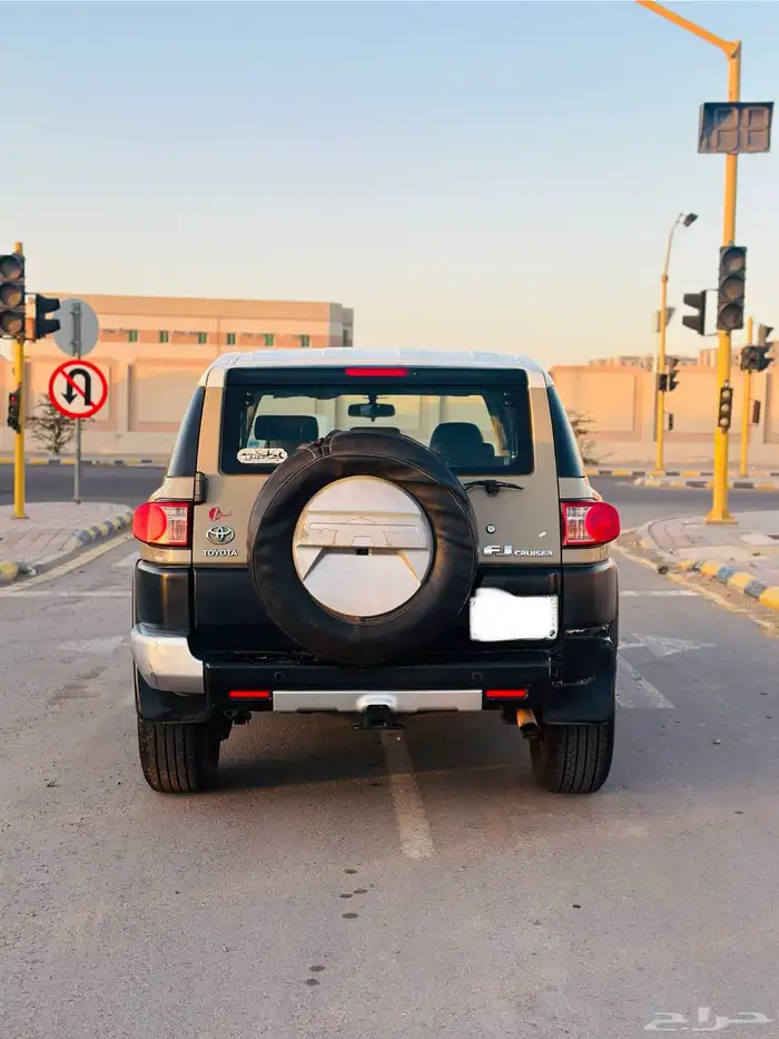 تيوتا اف جي 10