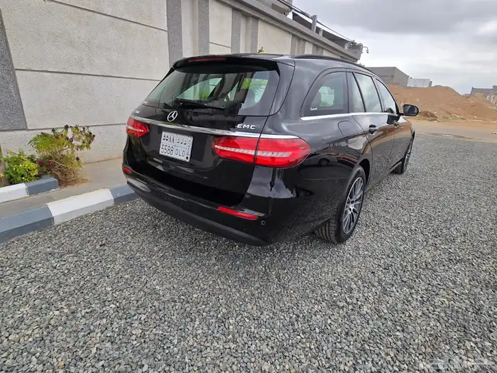 مرسيدس بنز استيشن خليجي وارد القرقاش 70