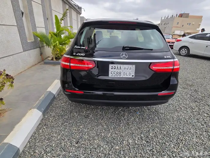 مرسيدس بنز استيشن خليجي وارد القرقاش 74