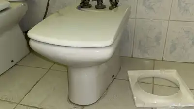 اداوت صحيه مغاسل وكراسي 0