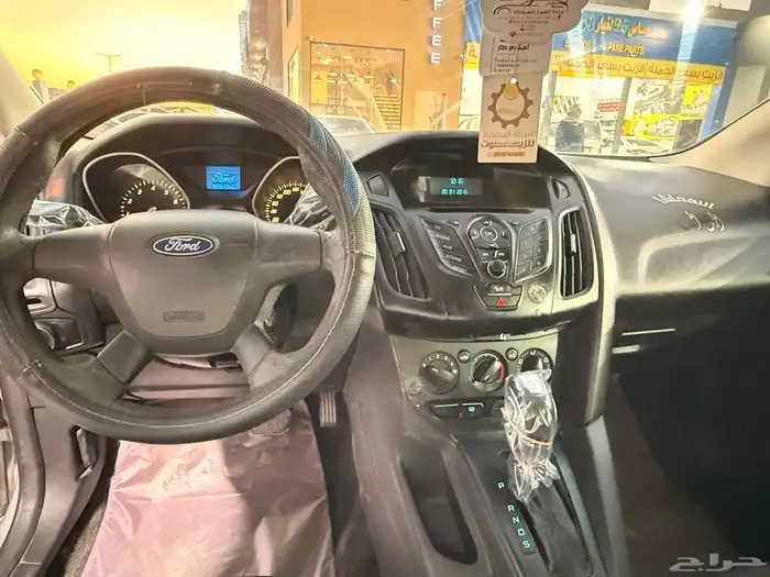 سيارة فورد فوكس للبيع 7
