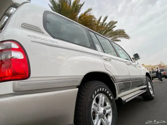 جيب لاندكروزر قير عادي مخزن تم البيع 7