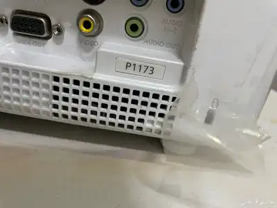 للبيع بروجكتر acer مع جميع ملحقاته 3