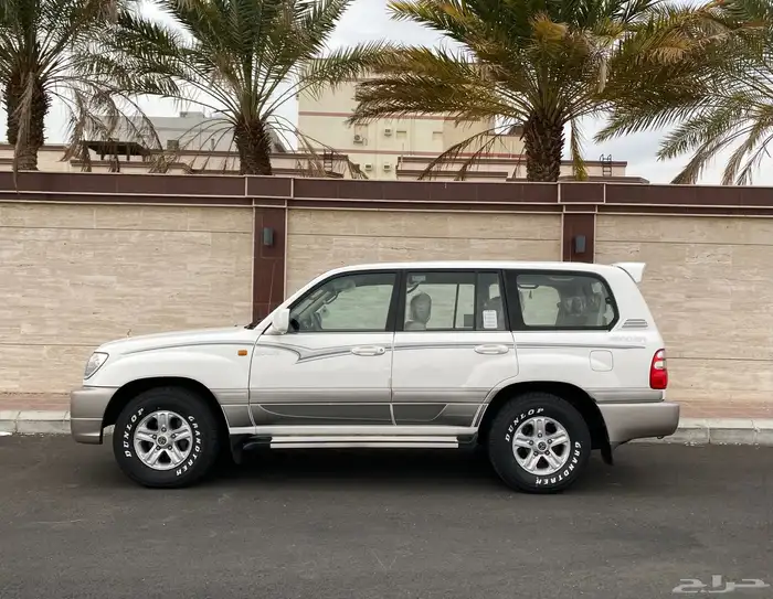 جيب لاندكروزر قير عادي مخزن تم البيع 11