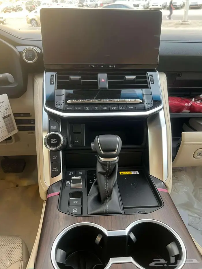 تويوتا لاند كروزر GXR S موديل 2025 3