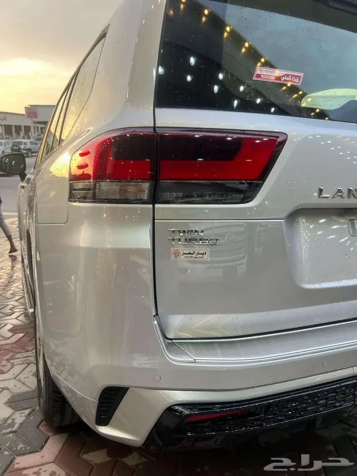 تويوتا لاند كروزر GXR S موديل 2025 19