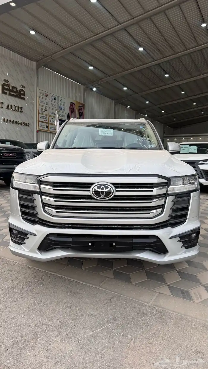 لاندكروزر - GXR-S - بنزين - سعودي - 2025 0