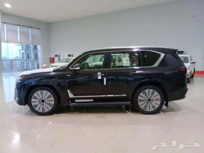 وارد اليحيى لكزس LX600 BB رادار جلد جملي 2025 اسود 3