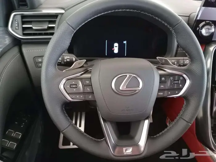وارد اليحيى لكزس LX600 سبورت رادار جلد أحمر 2025 أبيض 12