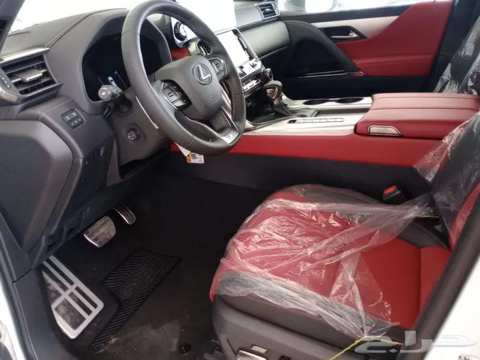 وارد اليحيى لكزس LX600 سبورت رادار جلد أحمر 2025 أبيض 19