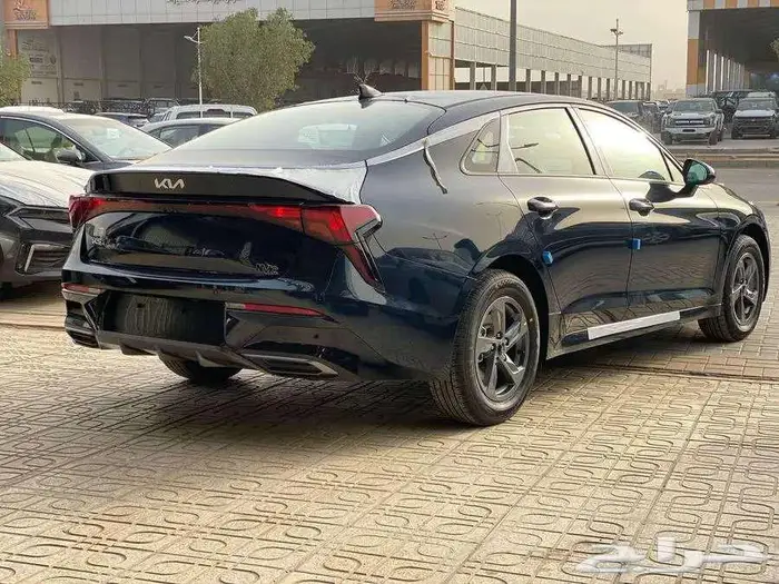 كيا K5 2025 ستاندر مطور ( اسود ) 7