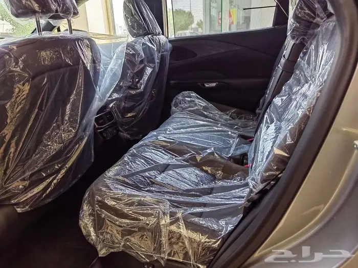 ليكزس ار اكس بي بي بنزين 2025 7