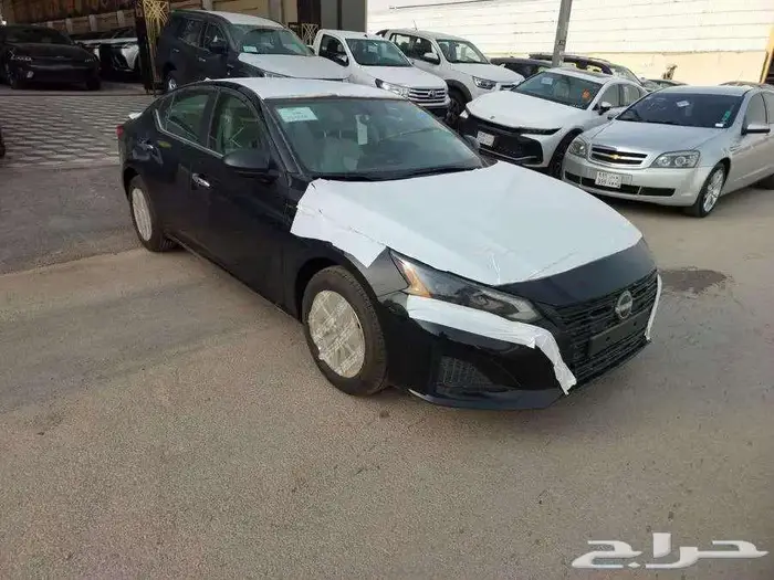 نيسان التيما 2.5 ستاندر 2025 5