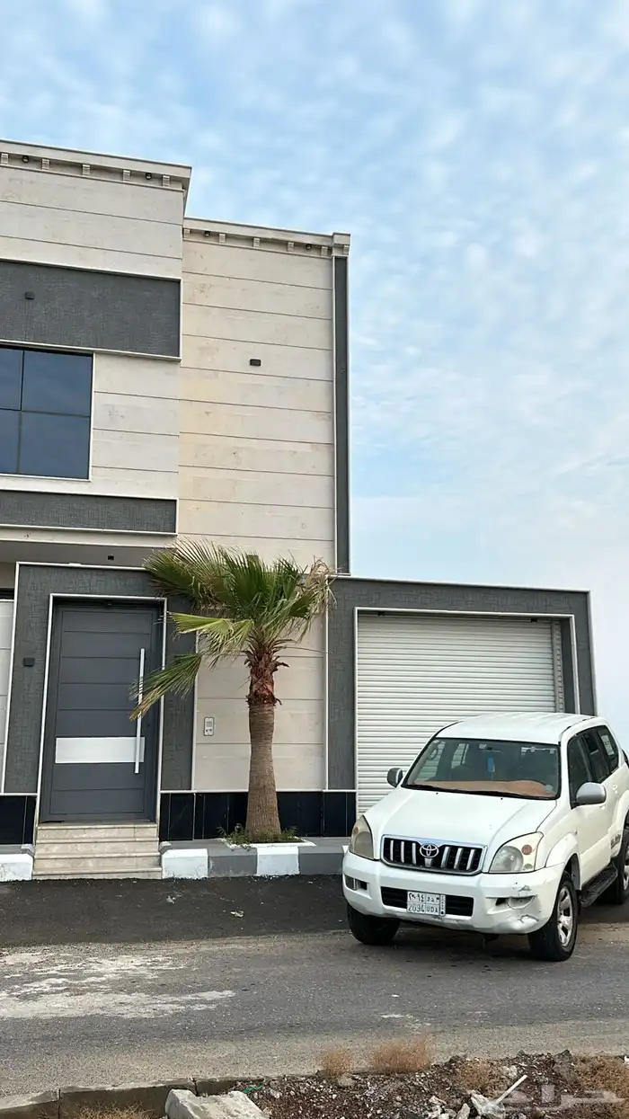 برادو 2004 المالك الاول ممشى240 فقط 0