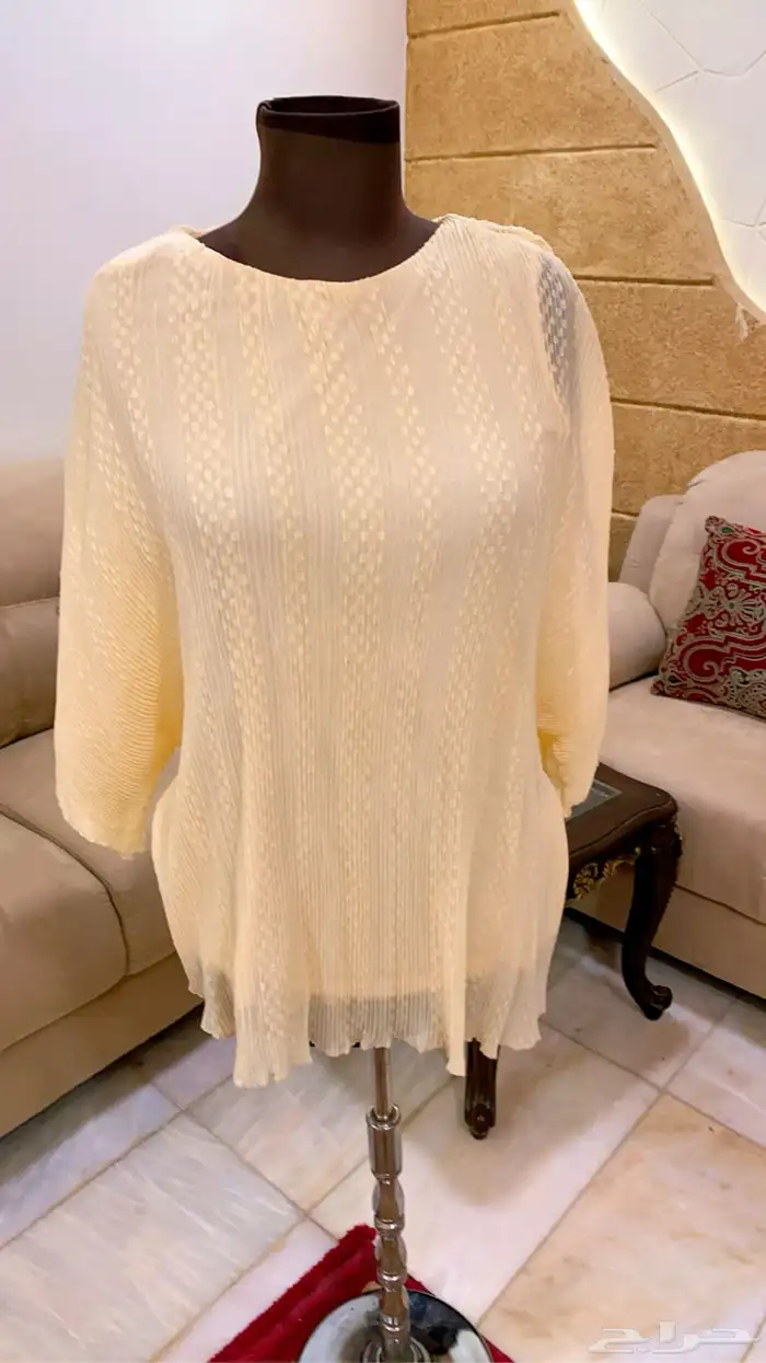 ملابس وشنط ماركات 10