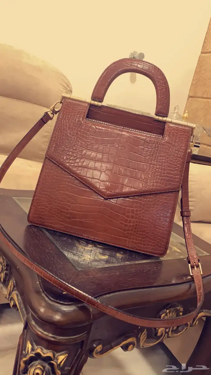 ملابس وشنط ماركات 24